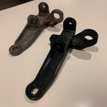 bt-3dprint-vergelijkt-met-metaalorigineel-beugel.jpg